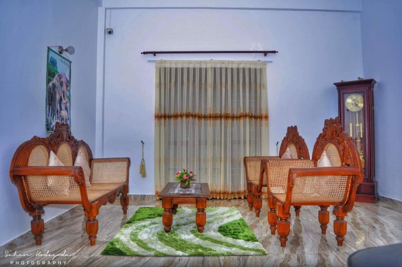 Deutsche Villa Hikkaduwa Exteriör bild