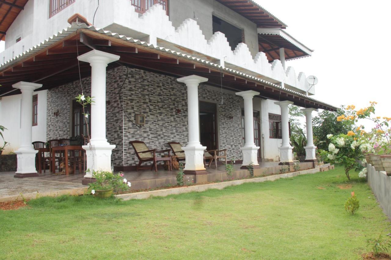 Deutsche Villa Hikkaduwa Exteriör bild